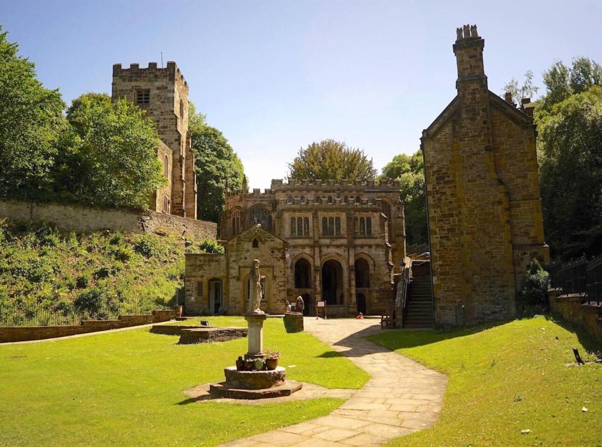Clwyd Gate Manor Pool Sauna Hottub Cave Wales รูธิน ภายนอก รูปภาพ