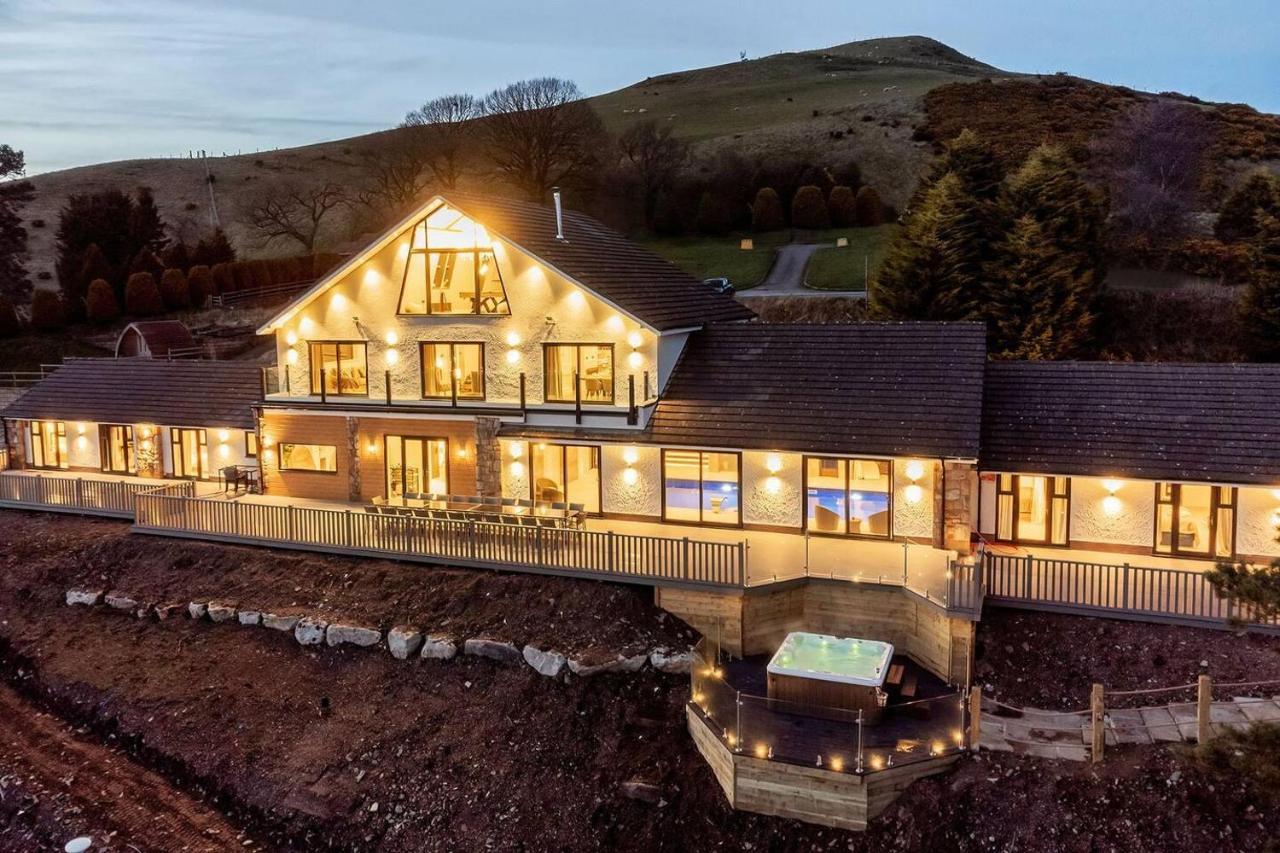 Clwyd Gate Manor Pool Sauna Hottub Cave Wales รูธิน ภายนอก รูปภาพ